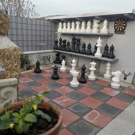 Pauls Hexenhaus Wohnung Hexe Mit Fahrrad Garage Und Innenhof Fuer Motorraeder Thale Exterior photo