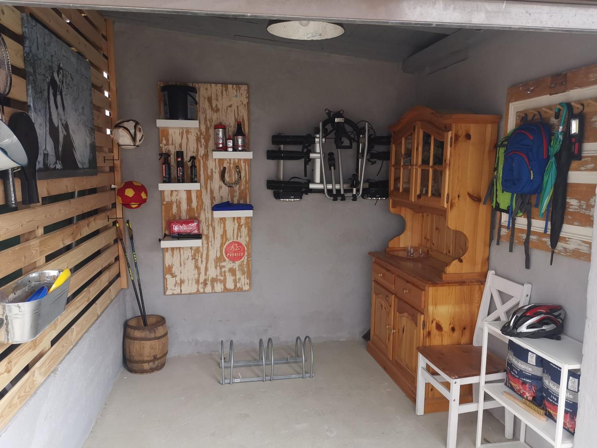 Pauls Hexenhaus Hexe Mit Fahrrad Garage Und Innenhof Fuer Motorraeder Apartment